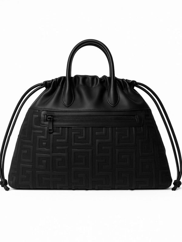 ARI GORGIO BLACK POUGI 1